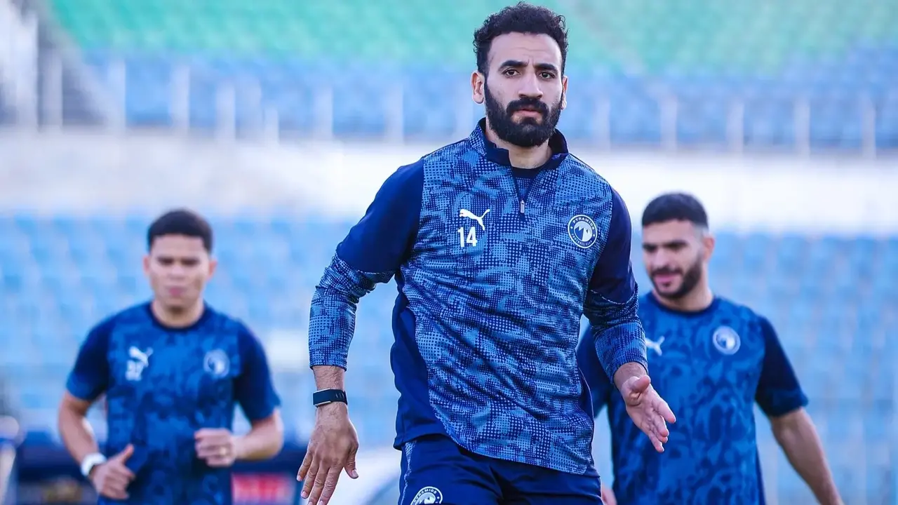 تردد القنوات الناقلة لمواجهة بيراميدز و زد إف سي في نهائي كأس مصر